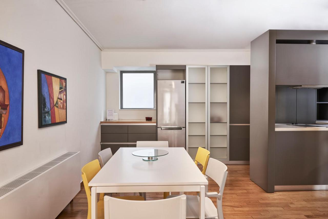 Contemporary & Comfy Apt Next To Acropolis Museum アテネ エクステリア 写真