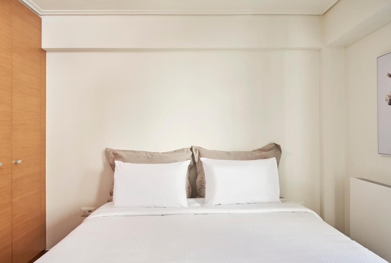 Contemporary & Comfy Apt Next To Acropolis Museum アテネ エクステリア 写真
