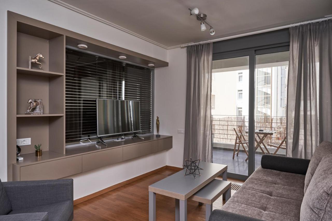 Contemporary & Comfy Apt Next To Acropolis Museum アテネ エクステリア 写真